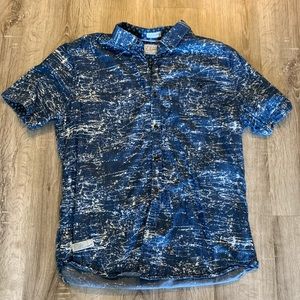 7DIAMONDS men’s short sleeve button down
